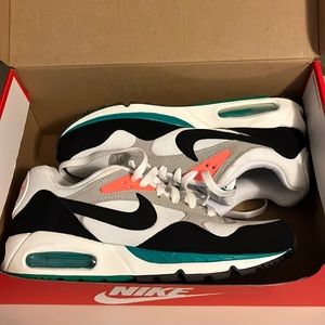 WOMENS NIKE AIR MAX CORRELATE